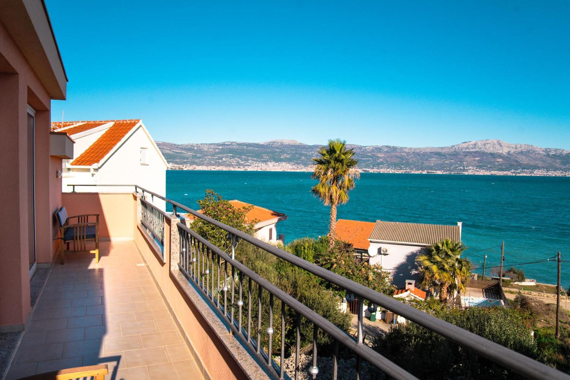 Apartamento Regina Del Mare Slatine Exterior foto